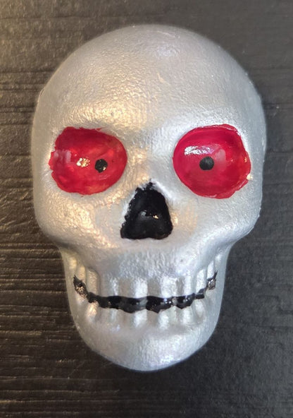 Painted Skull art size 1"X 1.5" with Magnetic back