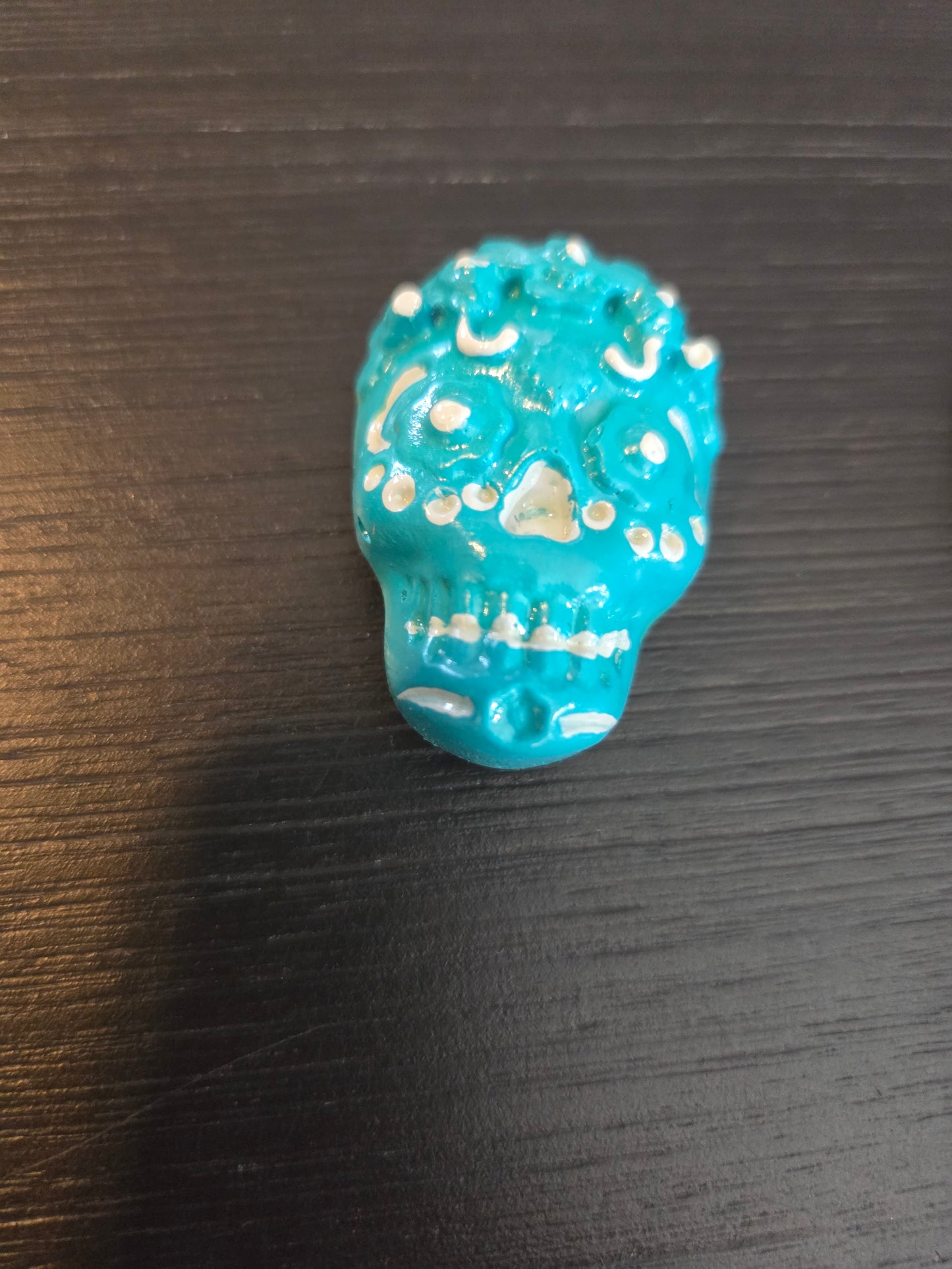 Painted Skull art size 1"X 1.5" with Magnetic back