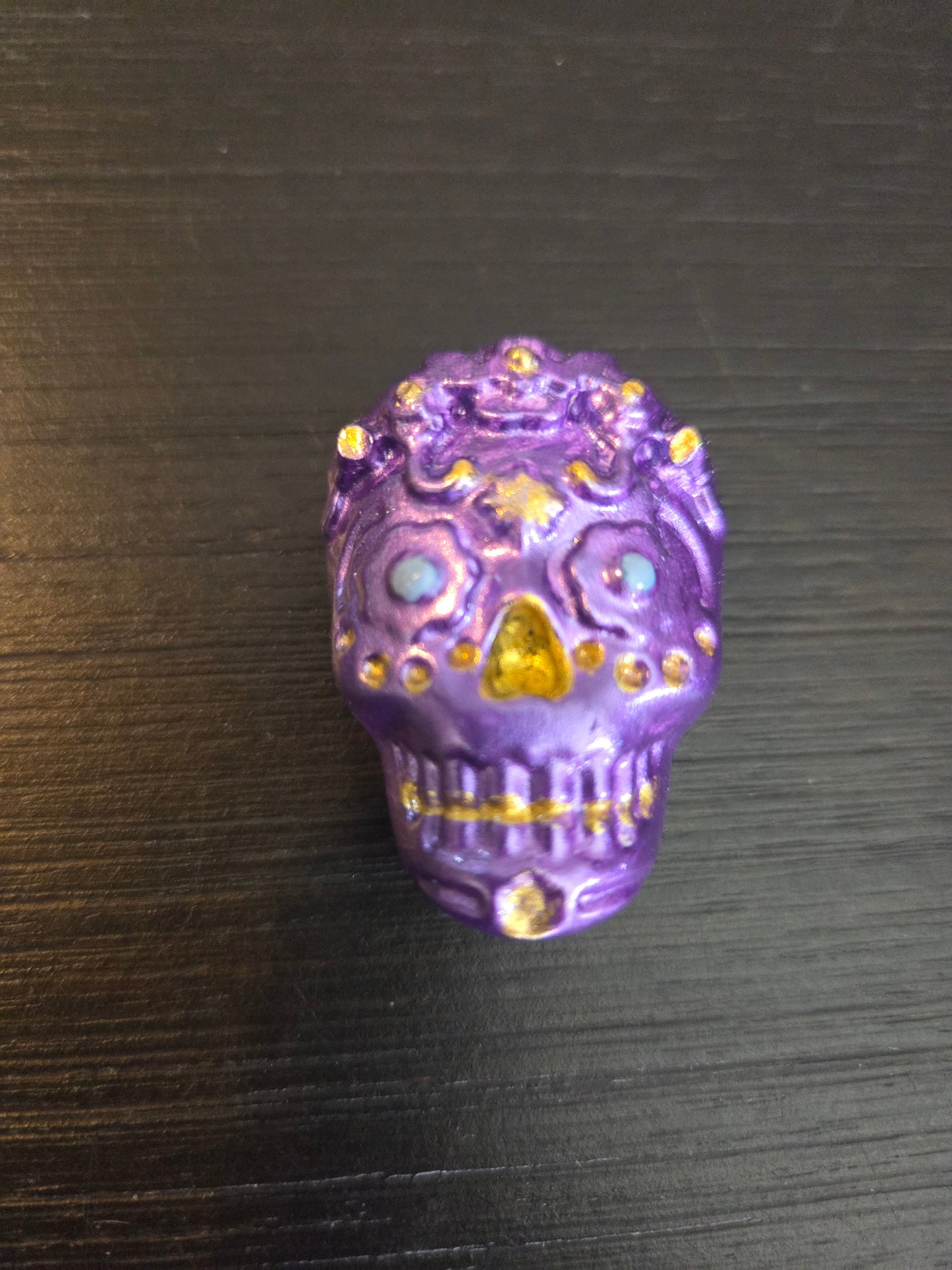 Painted Skull art size 1"X 1.5" with Magnetic back