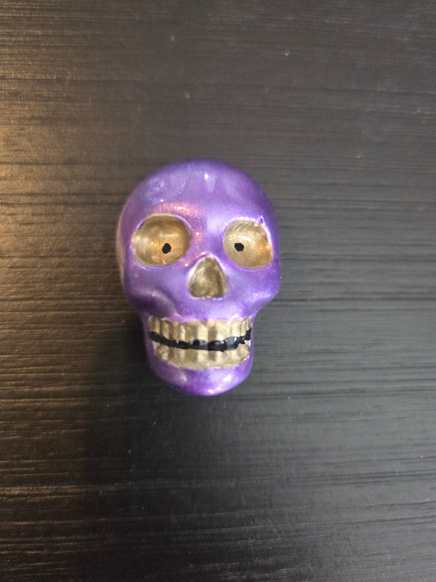 Painted Skull art size 1"X 1.5" with Magnetic back