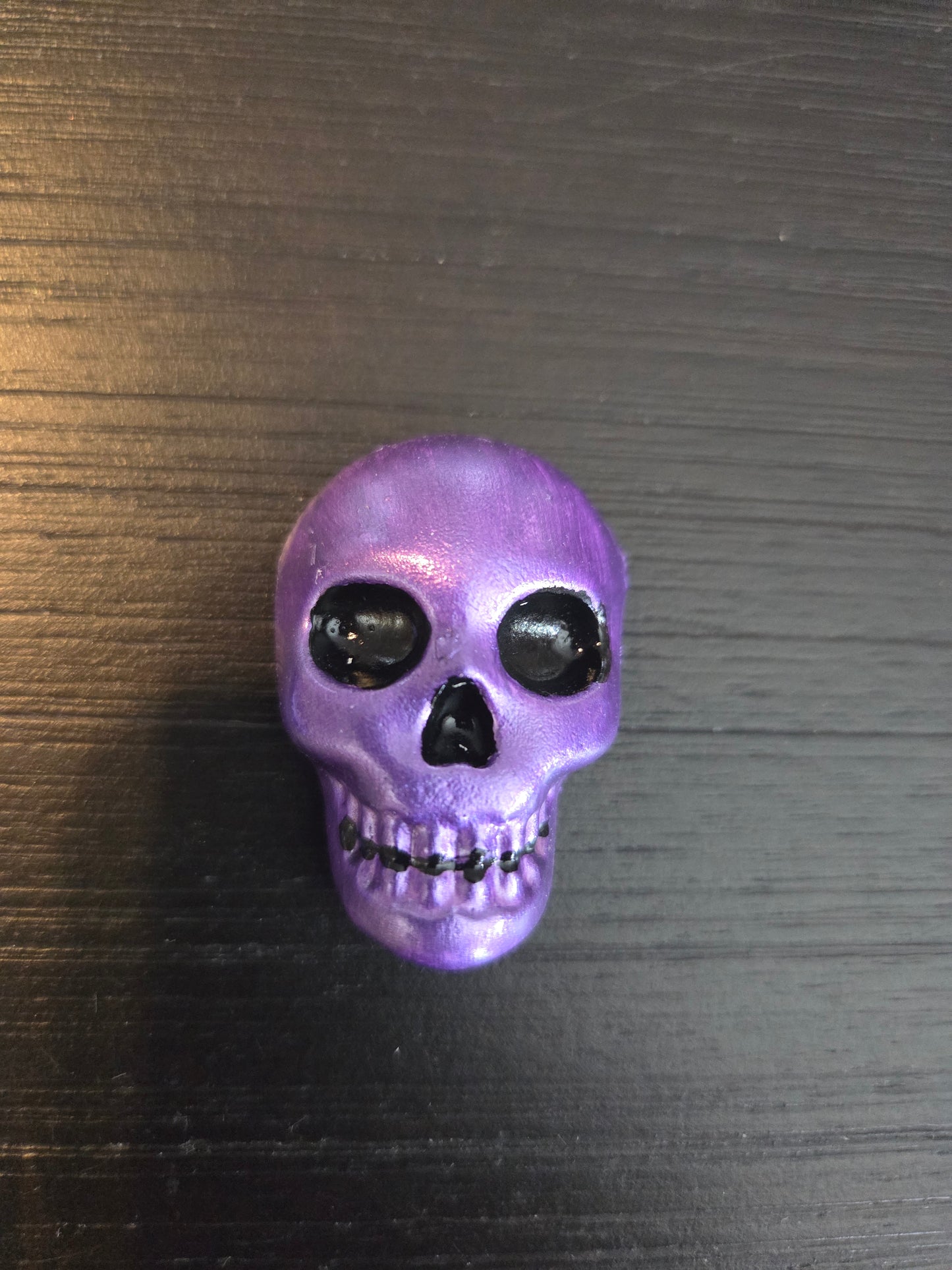 Painted Skull art size 1"X 1.5" with Magnetic back