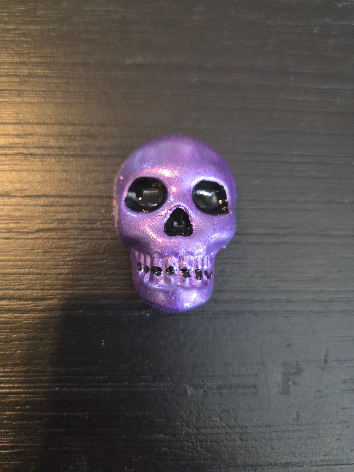 Painted Skull art size 1"X 1.5" with Magnetic back