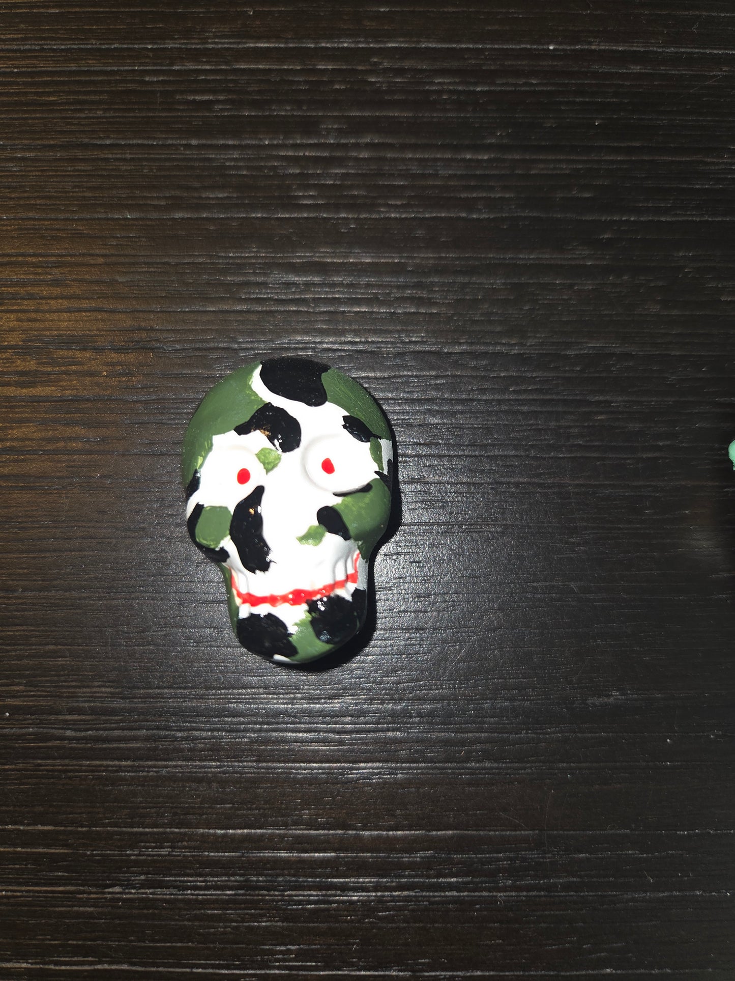 Painted Skull art size 1"X 1.5" with Magnetic back