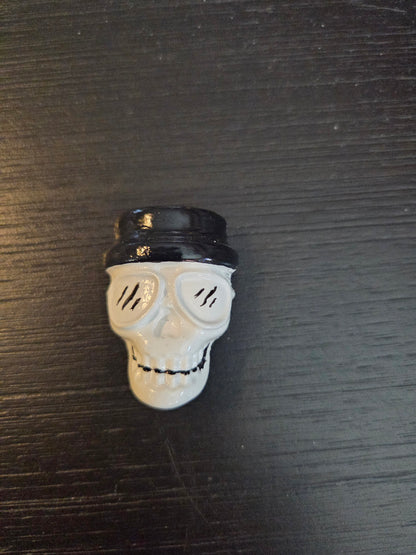 Painted Skull art size 1"X 1.5" with Magnetic back